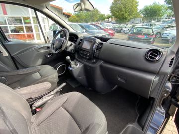 Opel Vivaro - 11