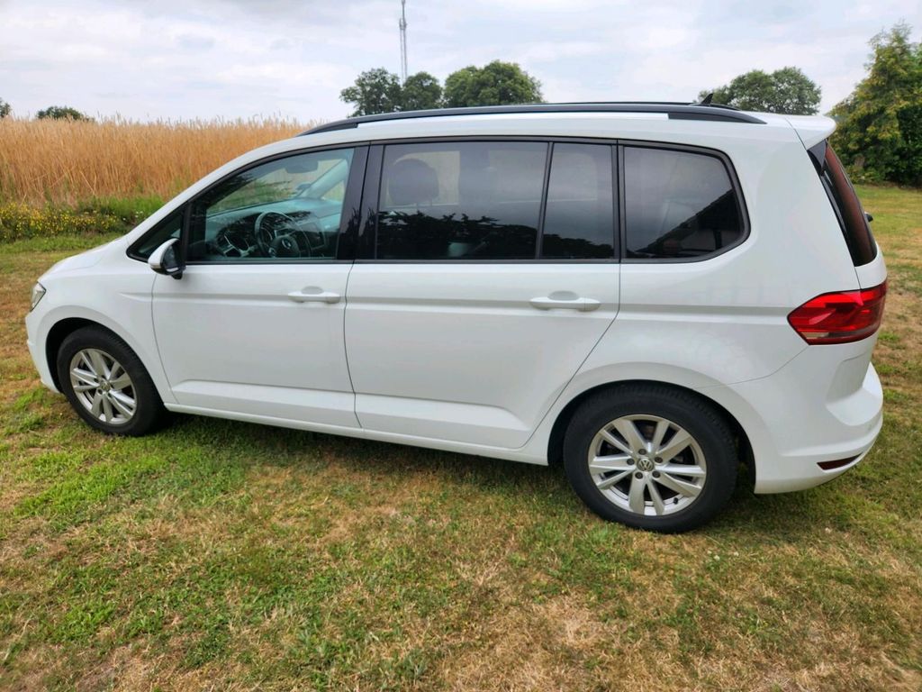 Image of Volkswagen Touran