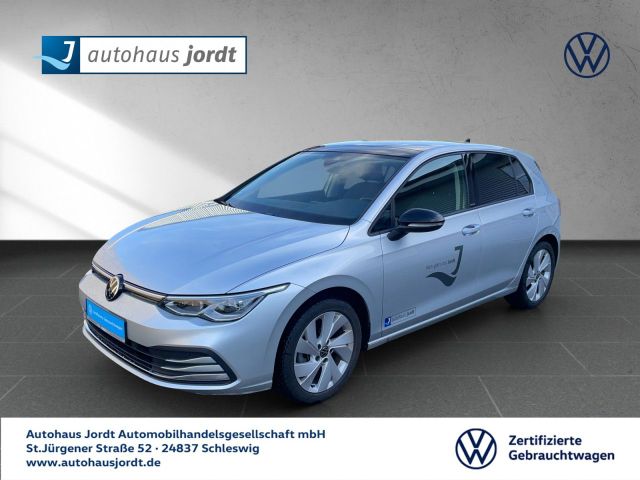 Volkswagen Golf VIII 1.5 l eTSI OPF ACTIVE DSG ACC EPH SHZ