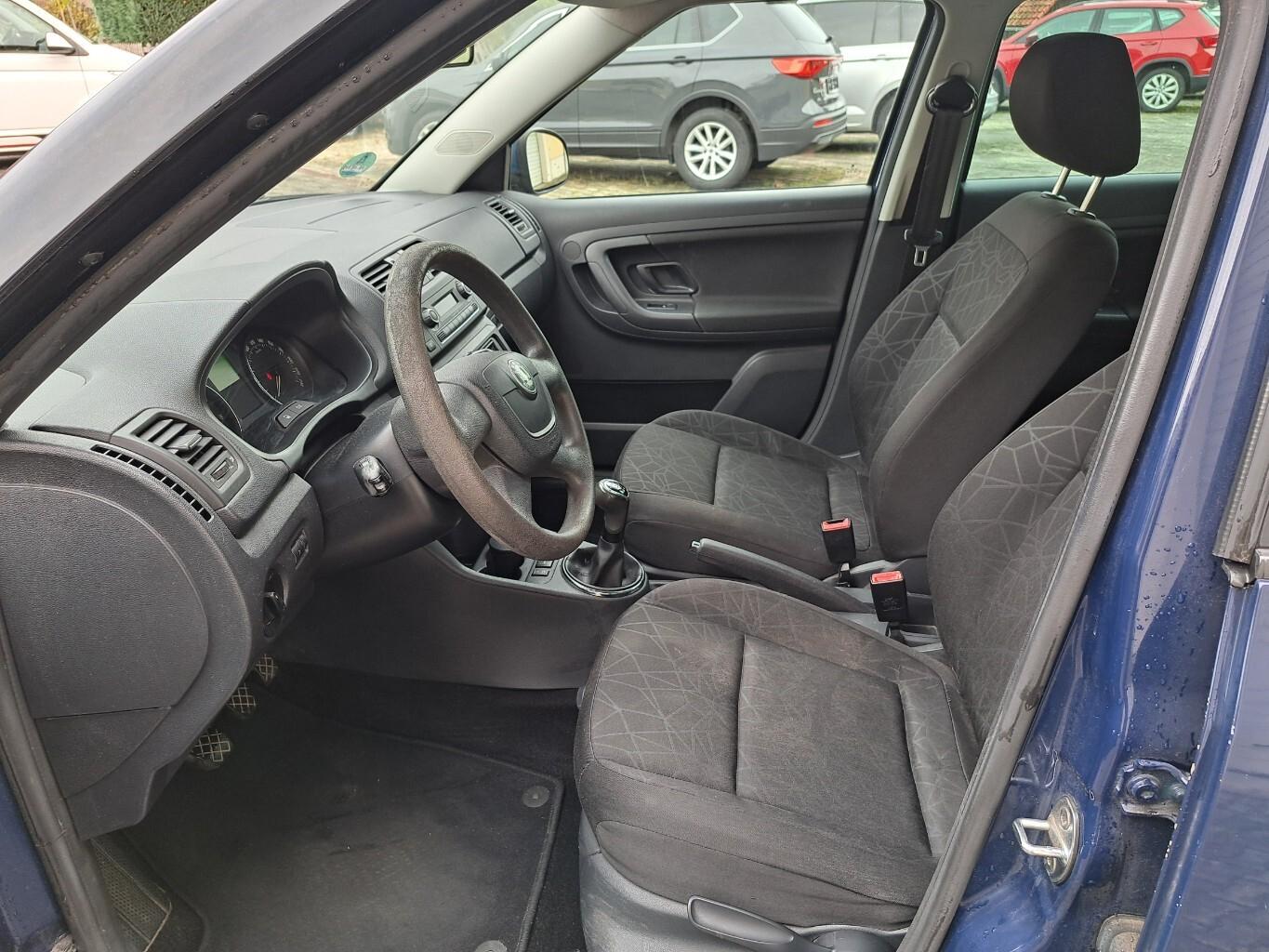 Skoda Fabia 2012 — photo 10