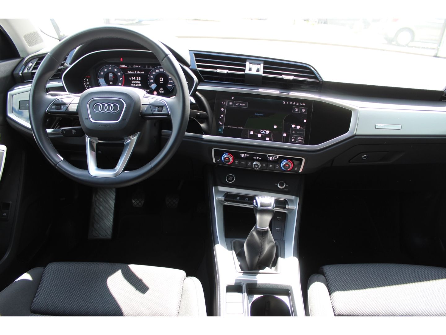 Q3 35 TFSI advanced - Navi*APP*AHK*Keyless*1.Hd!