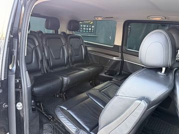 Mercedes V 250 - 12