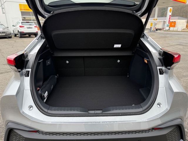 C-HR Plug-In Hybrid FWD Team Deutschland