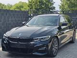 BMW 320 d xDrive M Sport Business*AERODYNAMIC*LEDER* - BMW 320: Leder, Allradantrieb