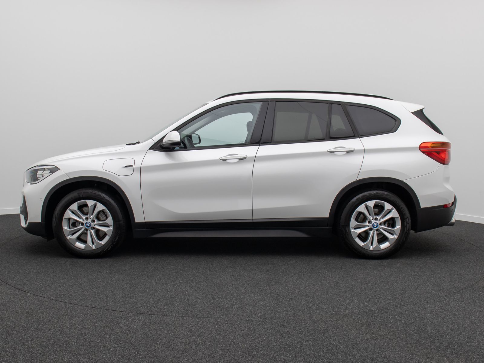 Fahrzeugabbildung BMW X1 xD25e Stop&Go Alarm DAB Kamera HiFi Lenkradhz