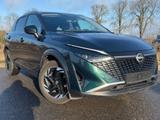 Nissan Qashqai N-Connecta - Nissan Qashqai mit Benzin-Antrieb: Grün, Beheizbare Frontscheibe
