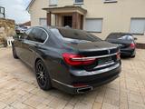 BMW 740 Li+Voll+HuD+Panorama+Surround+Laser+Gestik - BMW 740: 740li