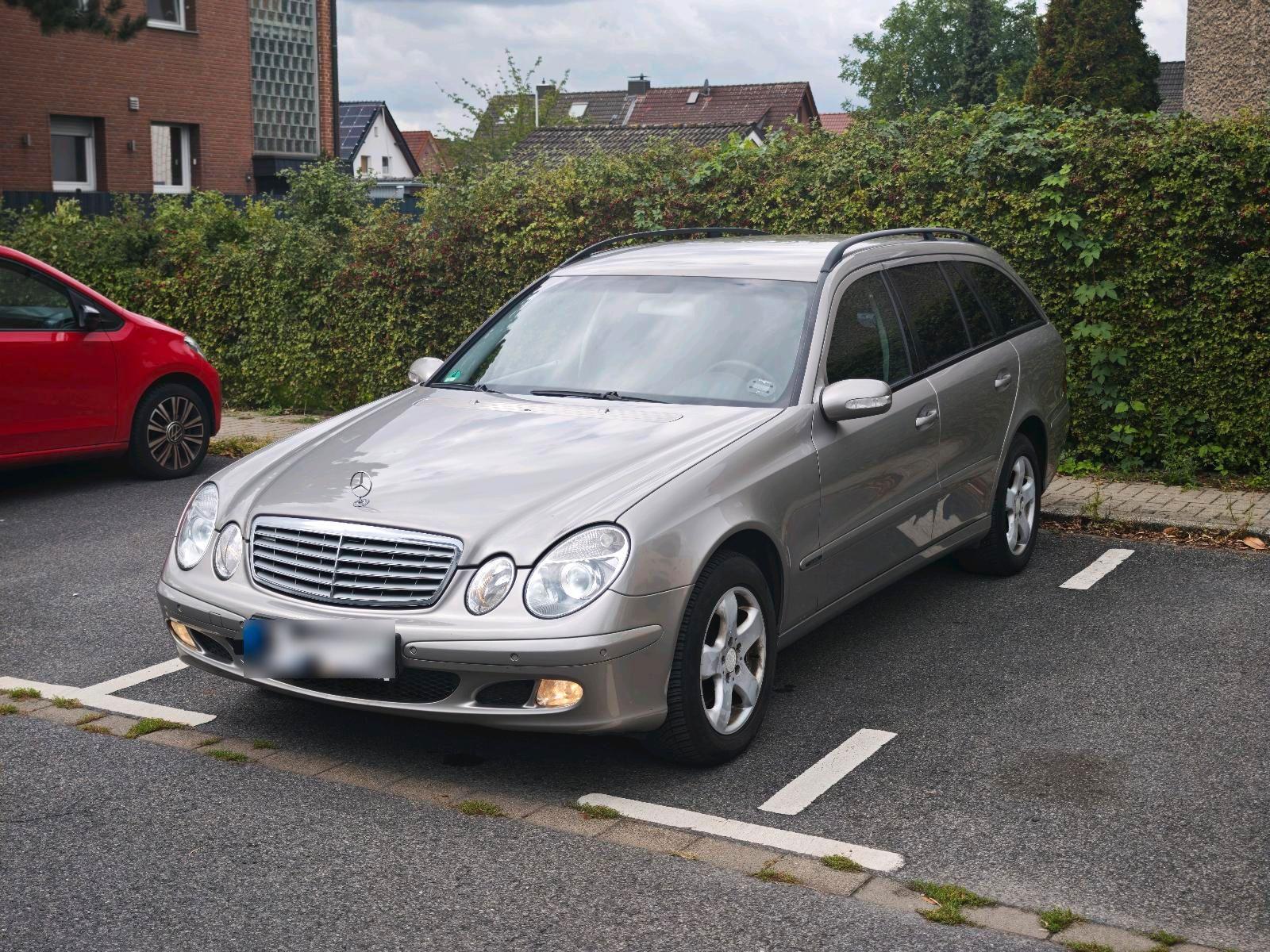 Mercedes-Benz E 220