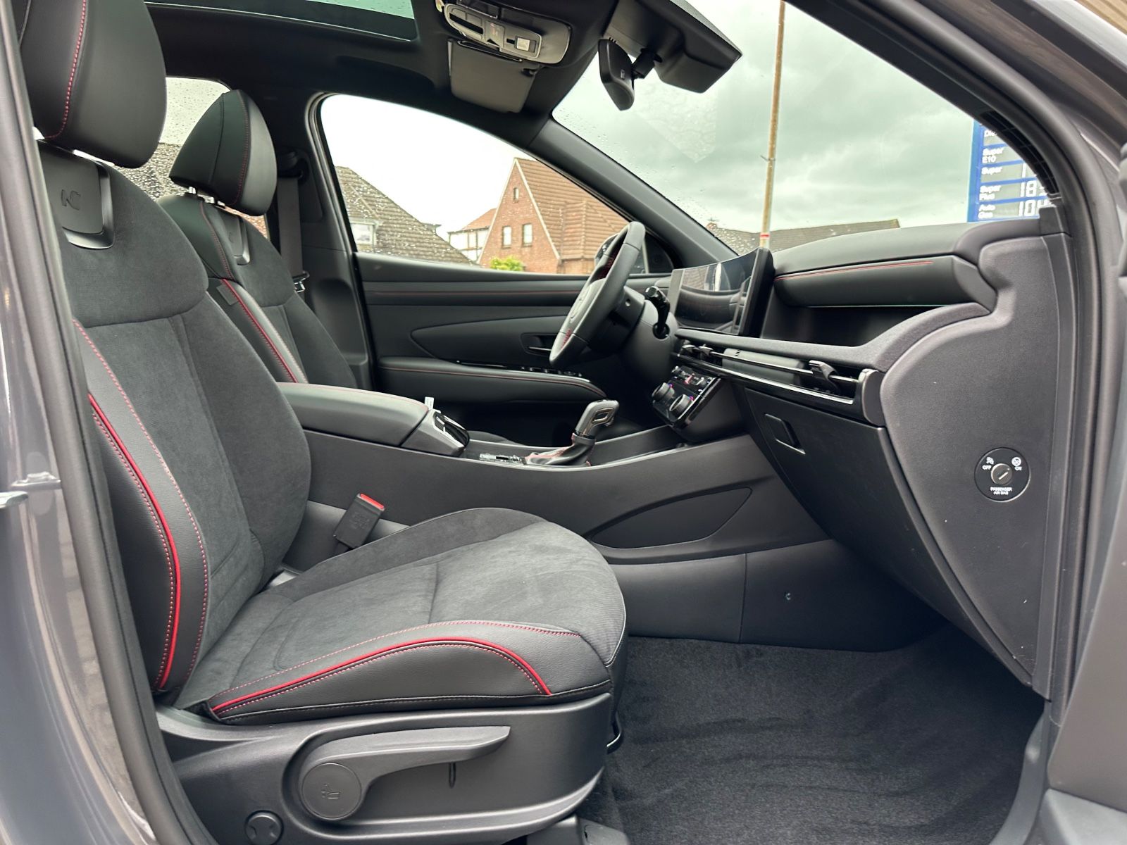 Fahrzeugabbildung Hyundai Tucson N-line T-GDi DCT 4x4 Pano/Navi/Shzg./ACC