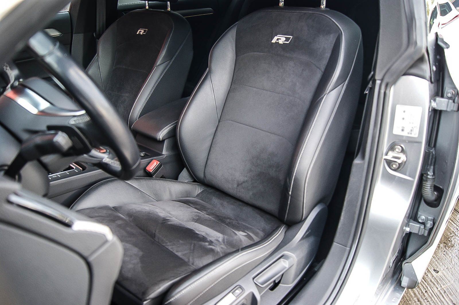 Fahrzeugabbildung Volkswagen Arteon R-Line 4Motion HEADUP PANORAMA STANDHEIZG