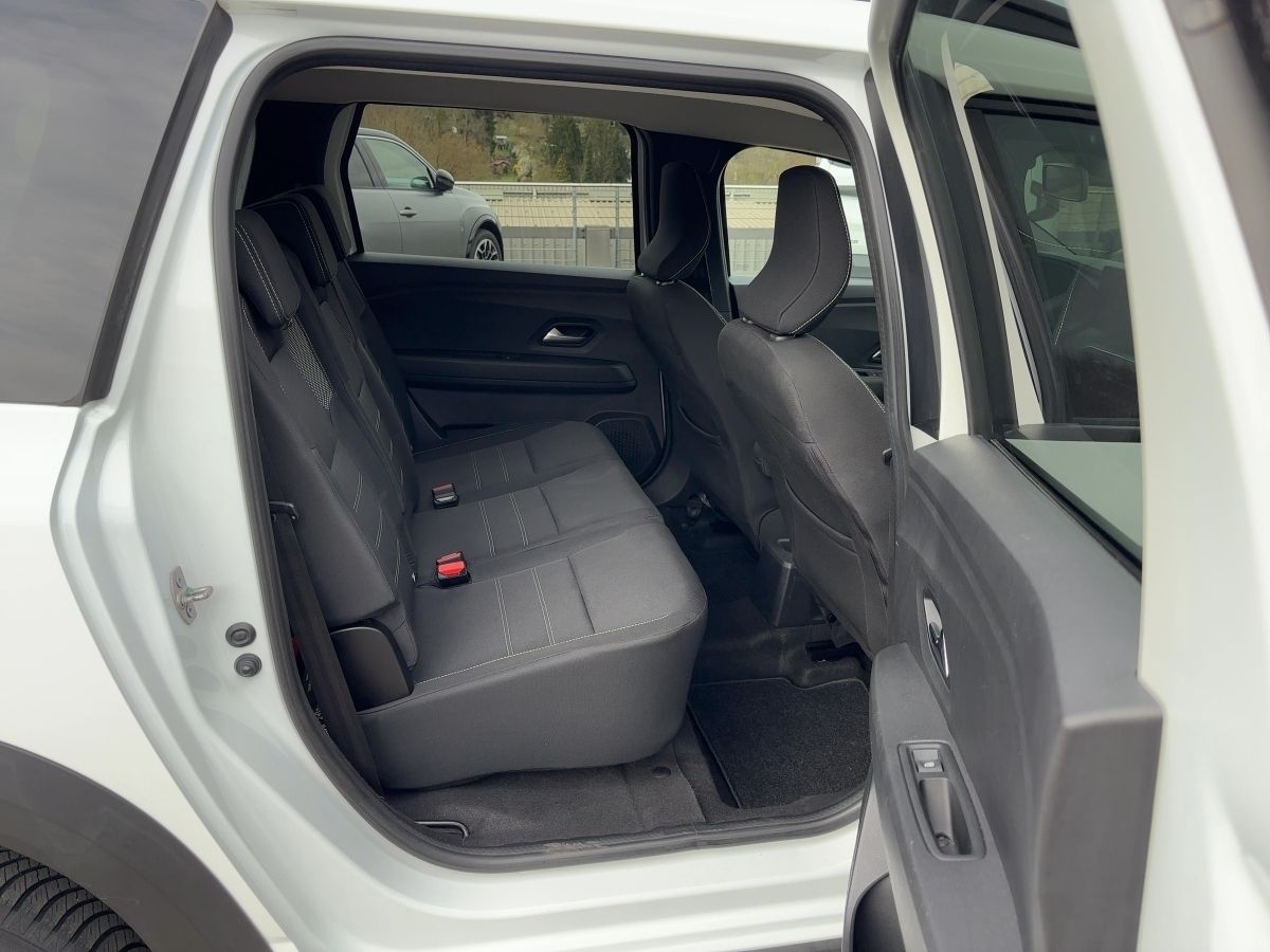 Fahrzeugabbildung Dacia Jogger Comfort TCe 110 ABS Fahrerairbag ESP SERV