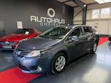 Toyota Avensis Kombi Life R-Kamera/Navi/2HD/AHK/SHZ - blaue Toyota Avensis