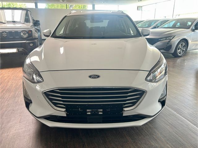 Fahrzeugabbildung Ford Focus Turnier Cool & Connect Automatik