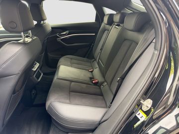 Audi Q8 e-tron - 10