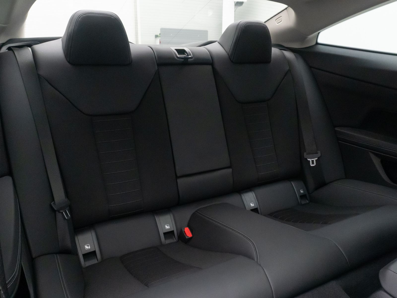 Fahrzeugabbildung BMW 420d Coup&eacute; Alarm HiFi DAB Sport Glasdach 18Zoll