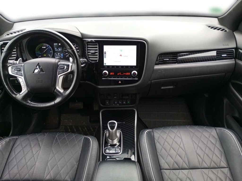 Fahrzeugabbildung Mitsubishi Outlander Plug-in Hybrid Spirit 2.4 4WD