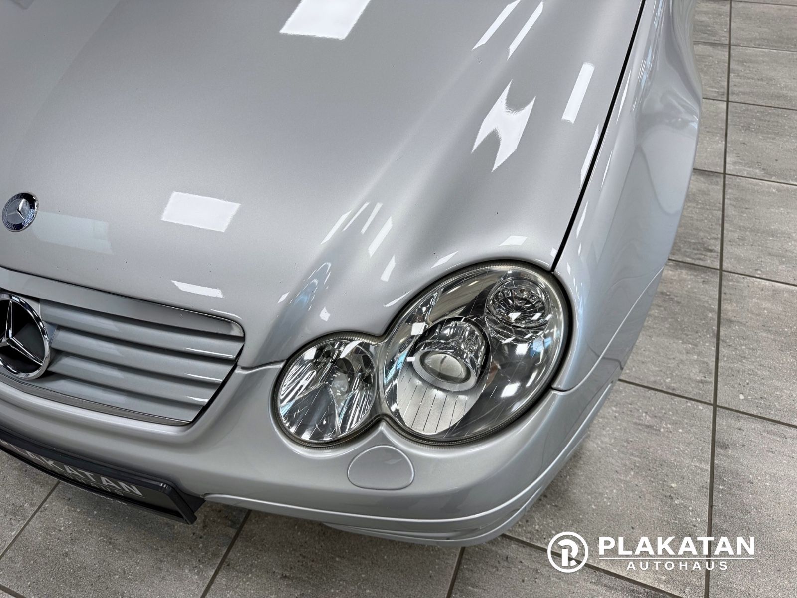 Fahrzeugabbildung Mercedes-Benz C 230 Bi-Xenon Leder Tempomat 2Hand