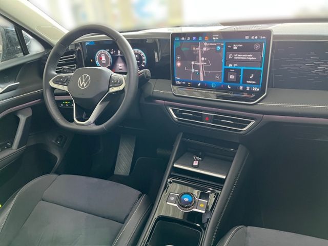 Fahrzeugabbildung Volkswagen Tiguan 1.5 eTSI DSG ELEGANCE AHK IQ.DRIVE IQ.LIG