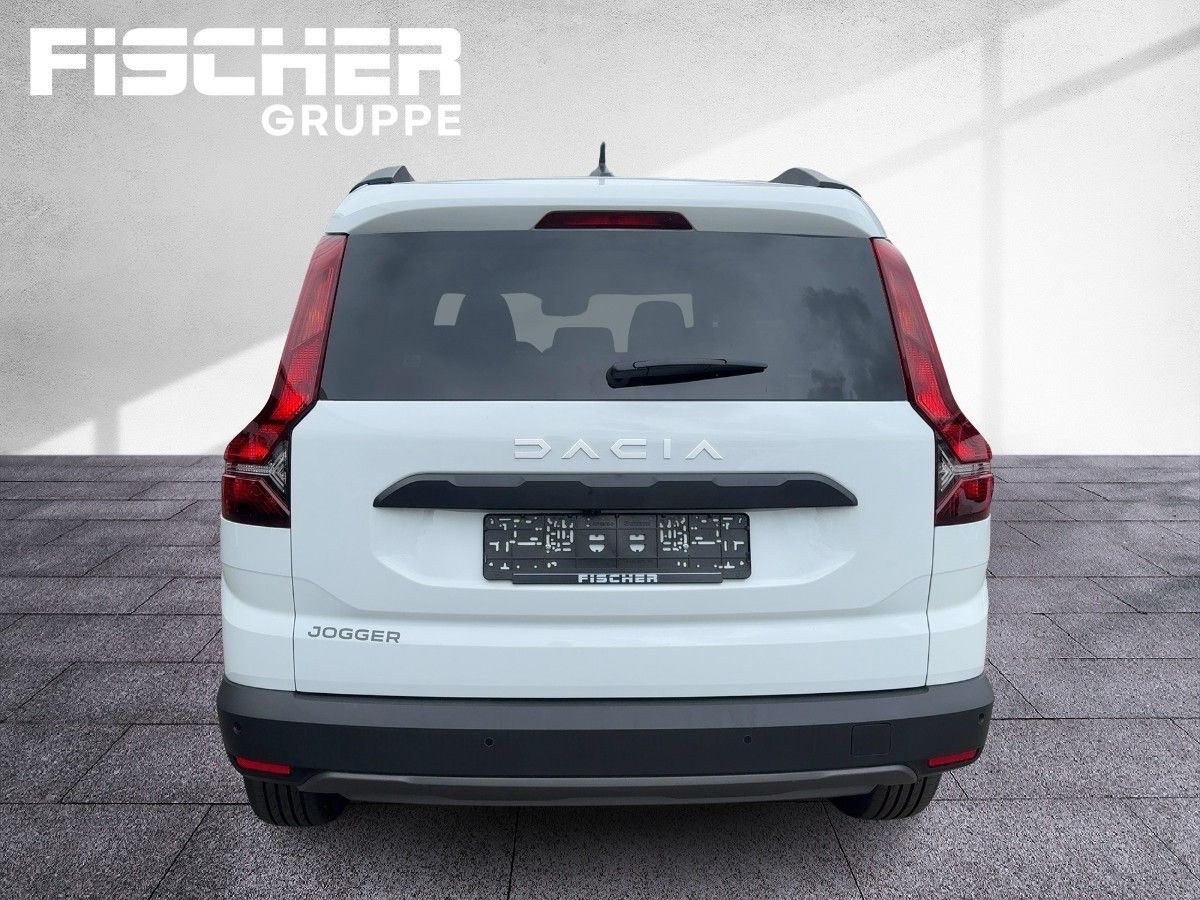 Fahrzeugabbildung Dacia Jogger Expression TCe 110 SHZ Kamera