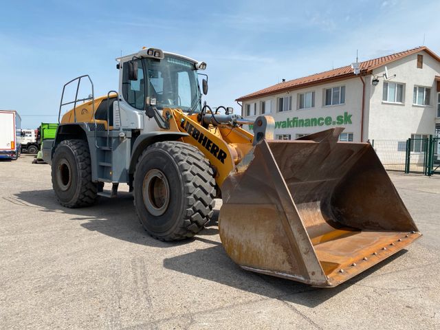 Liebherr L580 frontloader 4x4 vin 291