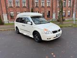 Kia Carnival - Kia Carnival: Kleinbus