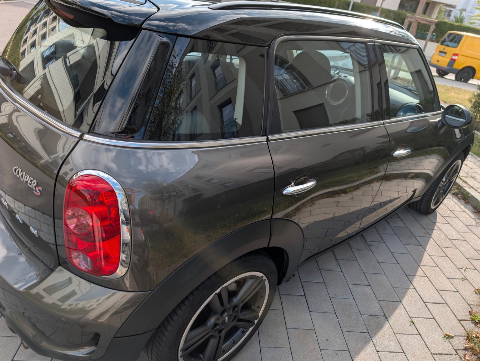 MINI Countryman S / TÜV NEU / AHK / NAVI 
