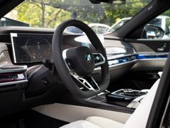 BMW 740 – 16 / 35