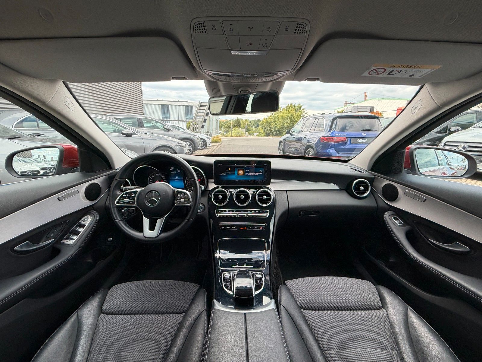 Fahrzeugabbildung Mercedes-Benz C 180 T Avantgarde MBEAM+Distr+R-Kamera+LenkAssi