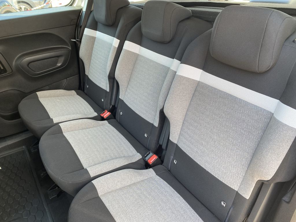 Fahrzeugabbildung Citroën Berlingo M PureTech 110 FEEL *Touch*Keyless*PDC*