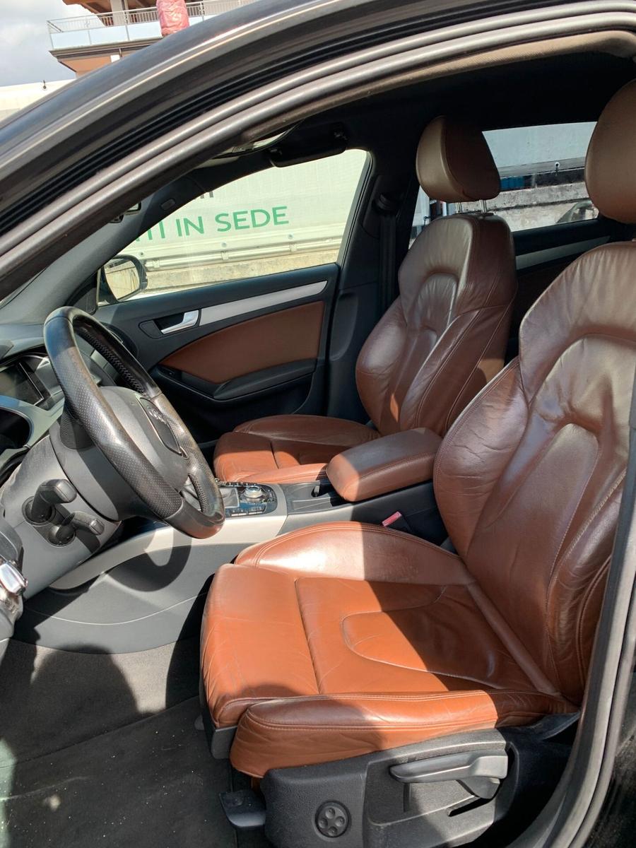Audi A4 2009 — photo 9