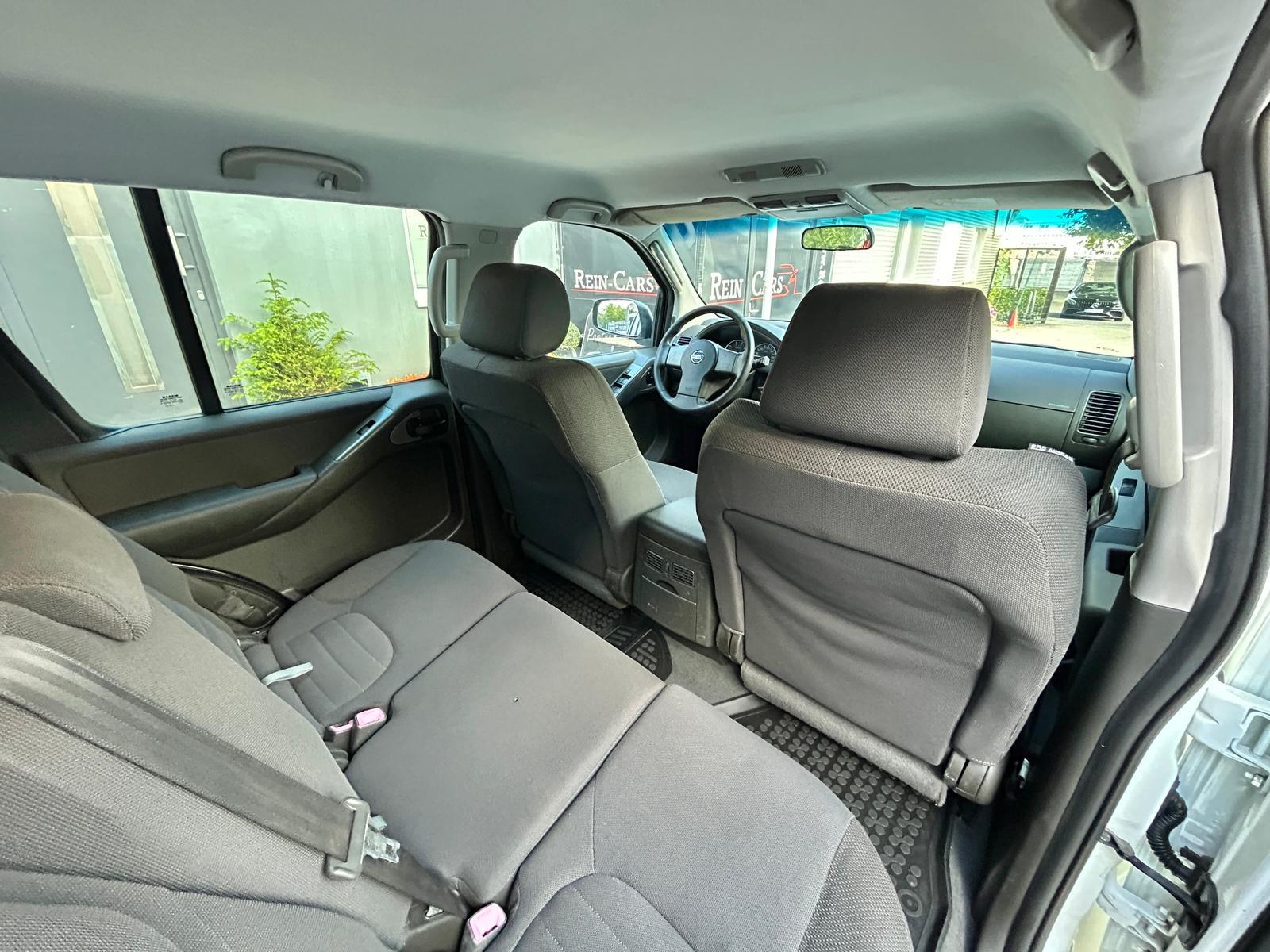 Nissan Pathfinder XE Plus 2.5 dCi 171 ch BVM 4x4 / 7 places / Attelage 3 t / Sièges chauffants / Climatisation auto