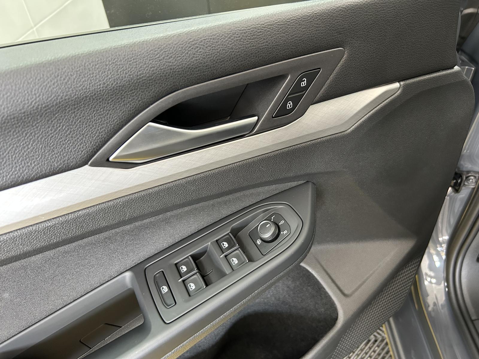 Volkswagen Golf VIII Life+PDC+SHZ+CarPlay+DAB+Lane-Assist, миниатюра 28