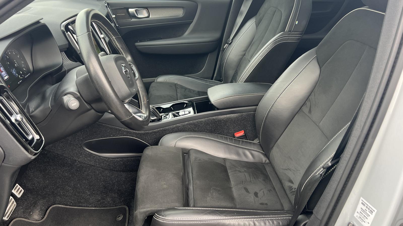 Volvo XC40 R Design AWD/ Pano/ AHK/ 360°/ BLIS/ HK