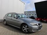 BMW 318d Touring EDITION-LIFESTYLE / PANORAMA - BMW 318 aus 2011: Kombi