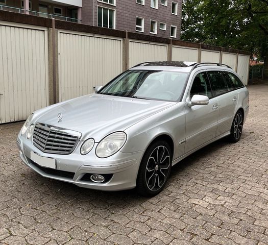 Mercedes-Benz E500 Elegance 4-Matic