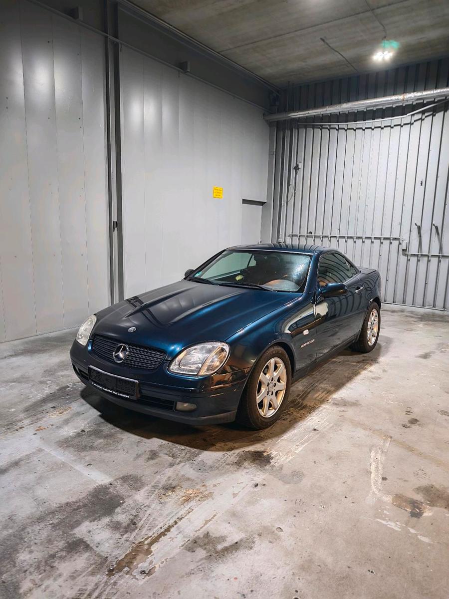 Mercedes-Benz SLK 230