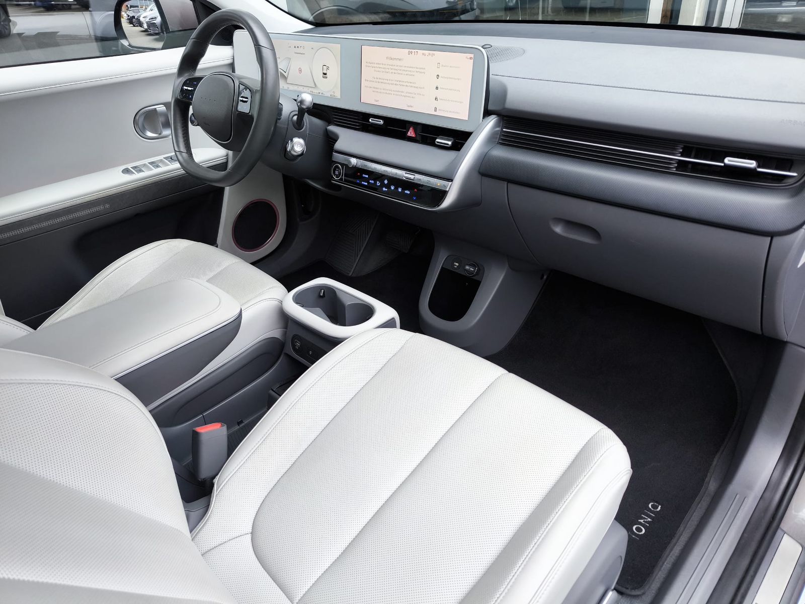 Fahrzeugabbildung Hyundai Ioniq 5 Techniq PANO+NAVI+LED+SHZ+KAMER+ACC+19"+