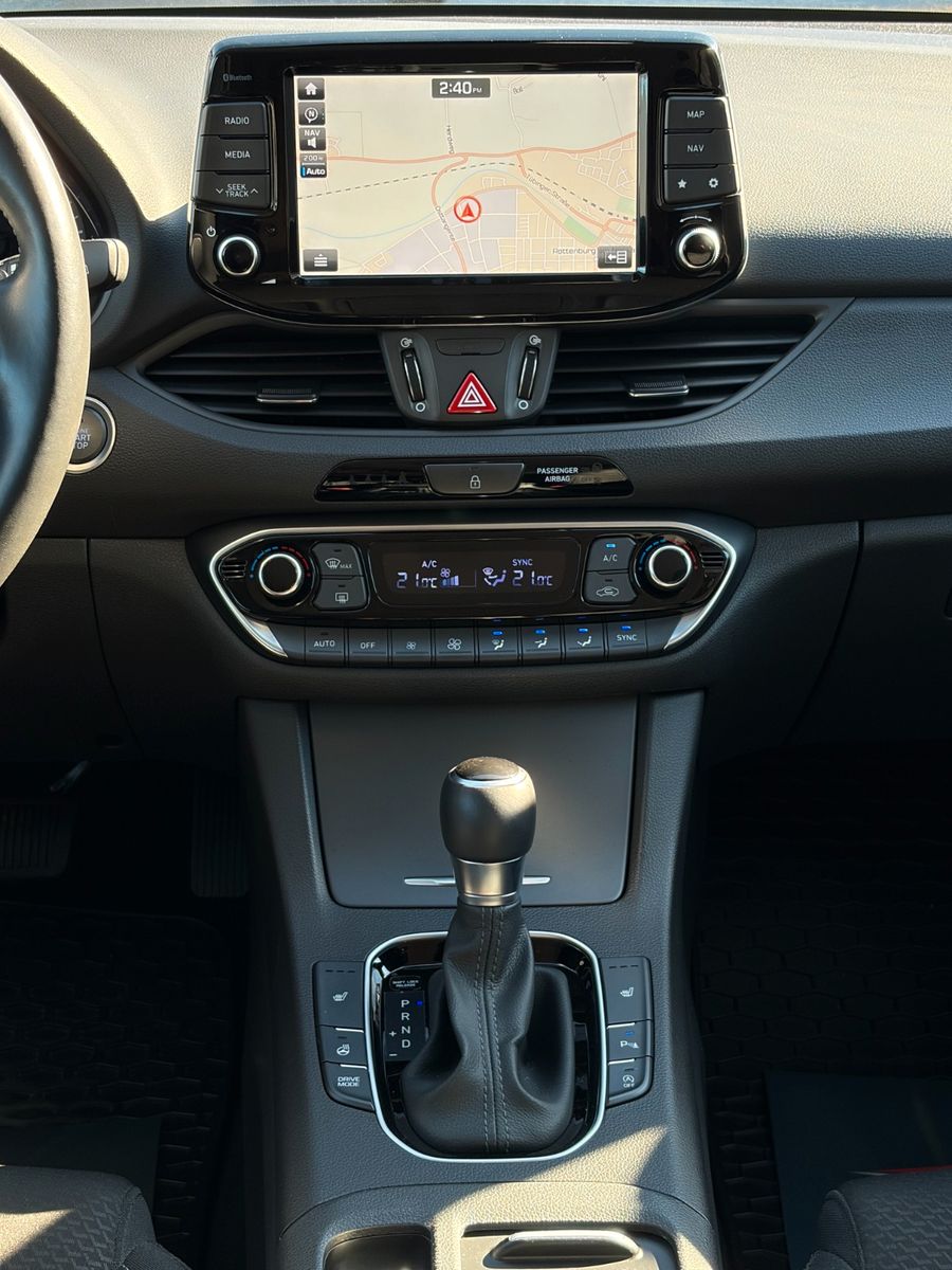Fahrzeugabbildung Hyundai i30 1.4 T-GDI All Inclusive ACC CAM CarPlay