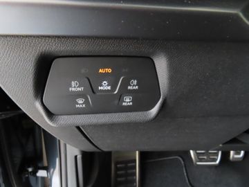 Fotografie 14 des Cupra Leon Sportstourer 1.5 eTSI 110 kW Pano AHK