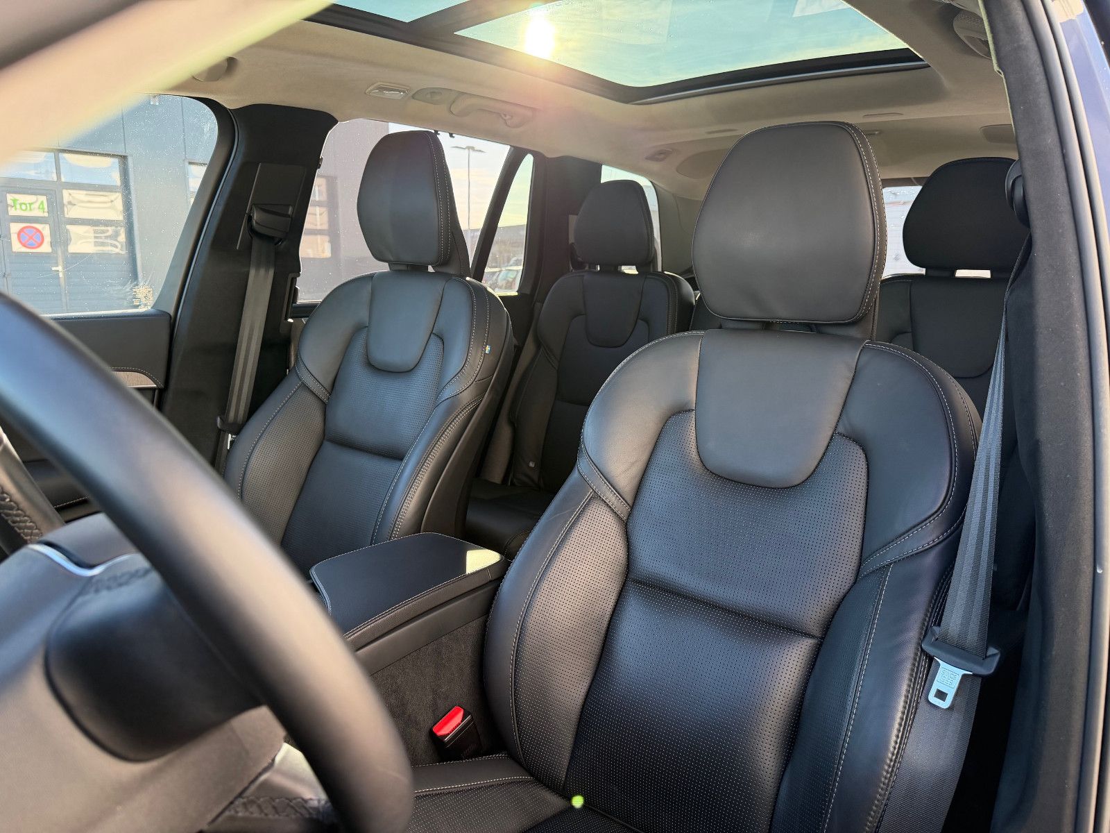 Fahrzeugabbildung Volvo XC90 B5 D Ultimate Dark AWD*B&W*LUFT*STHZG*360*