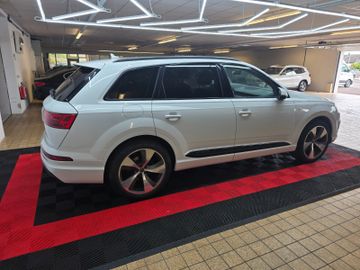 Audi Q7 - 6