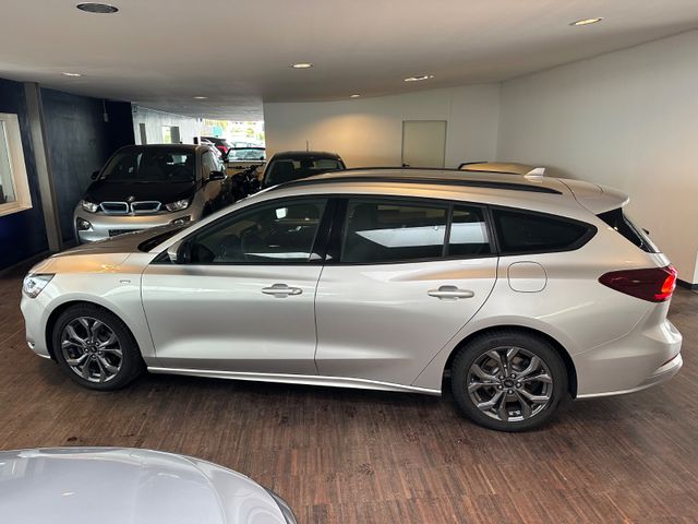 Fahrzeugabbildung Ford Focus Turnier ST-Line*Automatik*SYNC4*Scheckh.