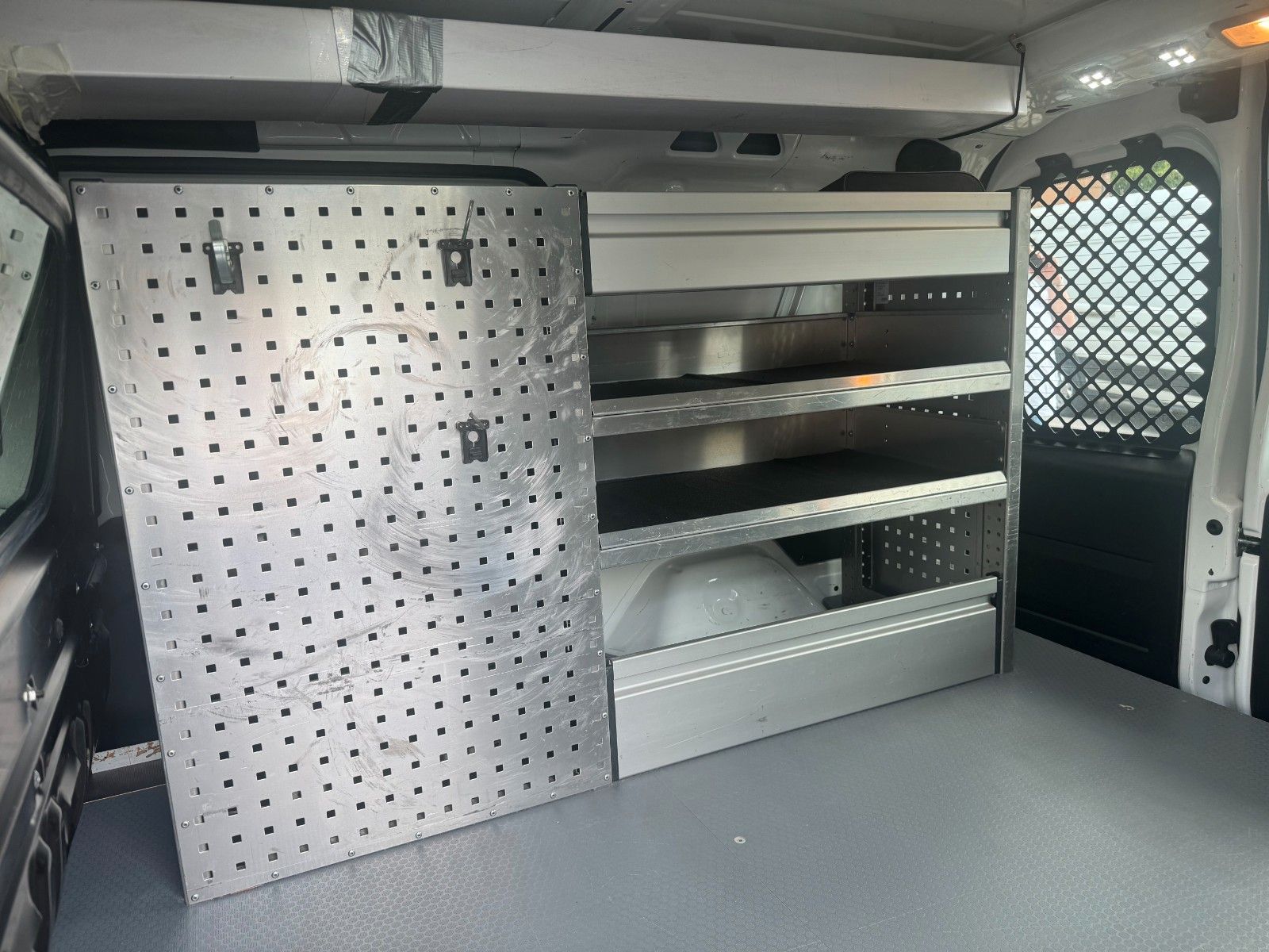 Fahrzeugabbildung Fiat Doblo SX Kasten Innenausbau/Navi/1.Hand