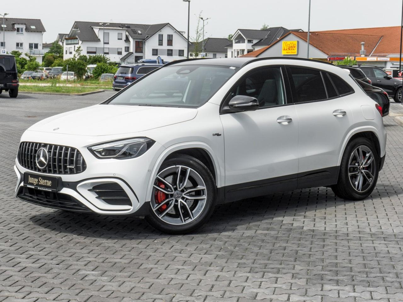 Mercedes-Benz GLA 35 AMG 4M Performance Night Panorama 360°