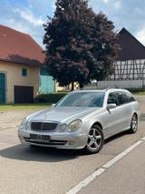 Mercedes-Benz Mercedes W211 E320CDI - Mercedes-Benz E 320 mit Diesel-Antrieb: Kombi, Cdi W211