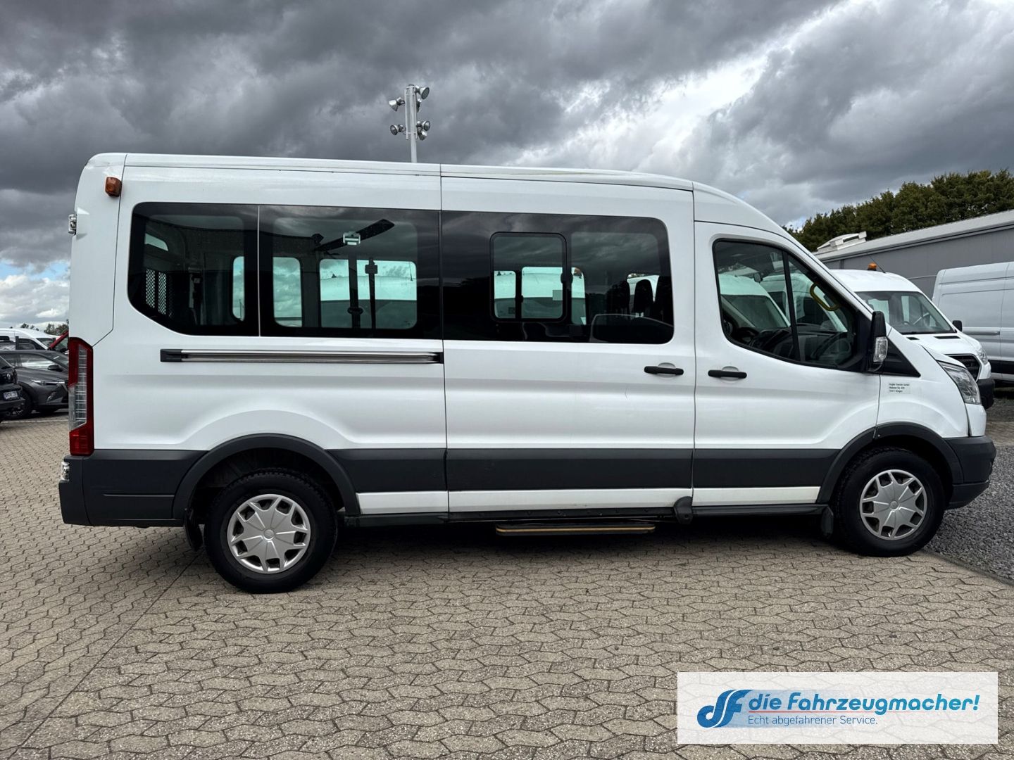 Fahrzeugabbildung Ford Transit Kombi 350 L3 Trend 2.2 TDCi DPF *7211 *K