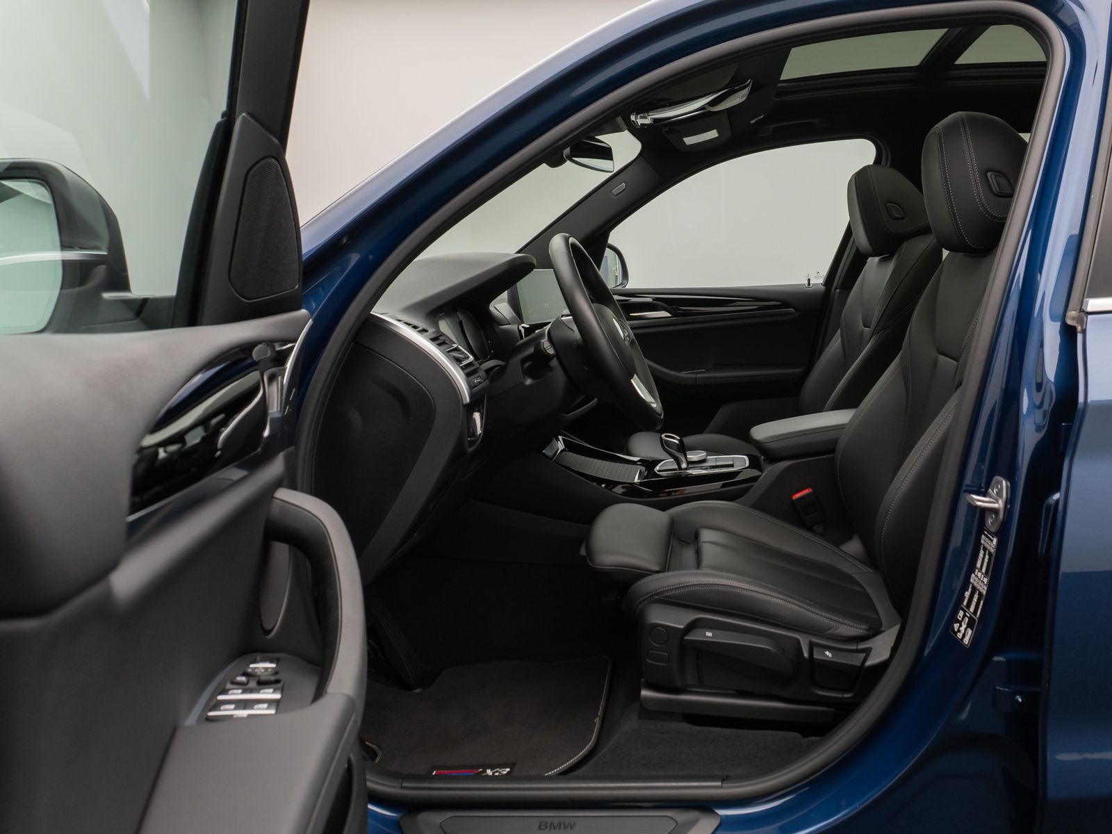Fahrzeugabbildung BMW X3 xD30i Panorama Kamera DAB HiFi Sport 19Zoll