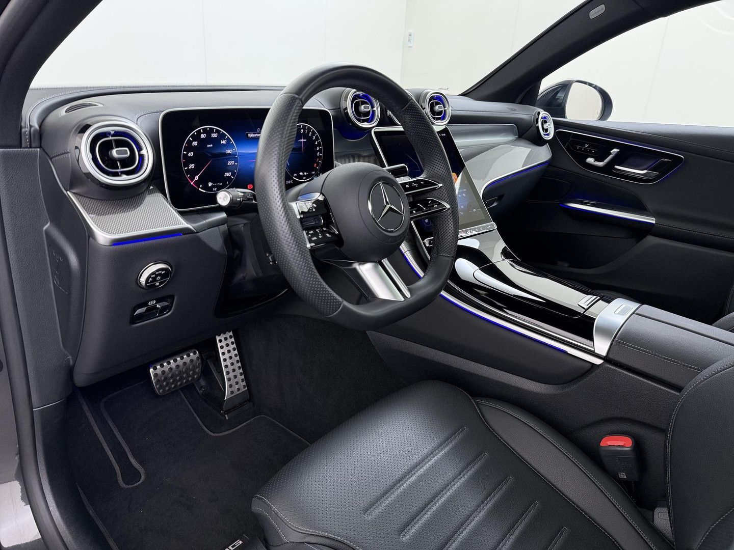 Mercedes-Benz GLC 300 Coupé 300e 4MATIC Sport Edition | Night imagem 2