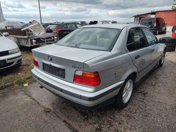 BMW 318 - 6