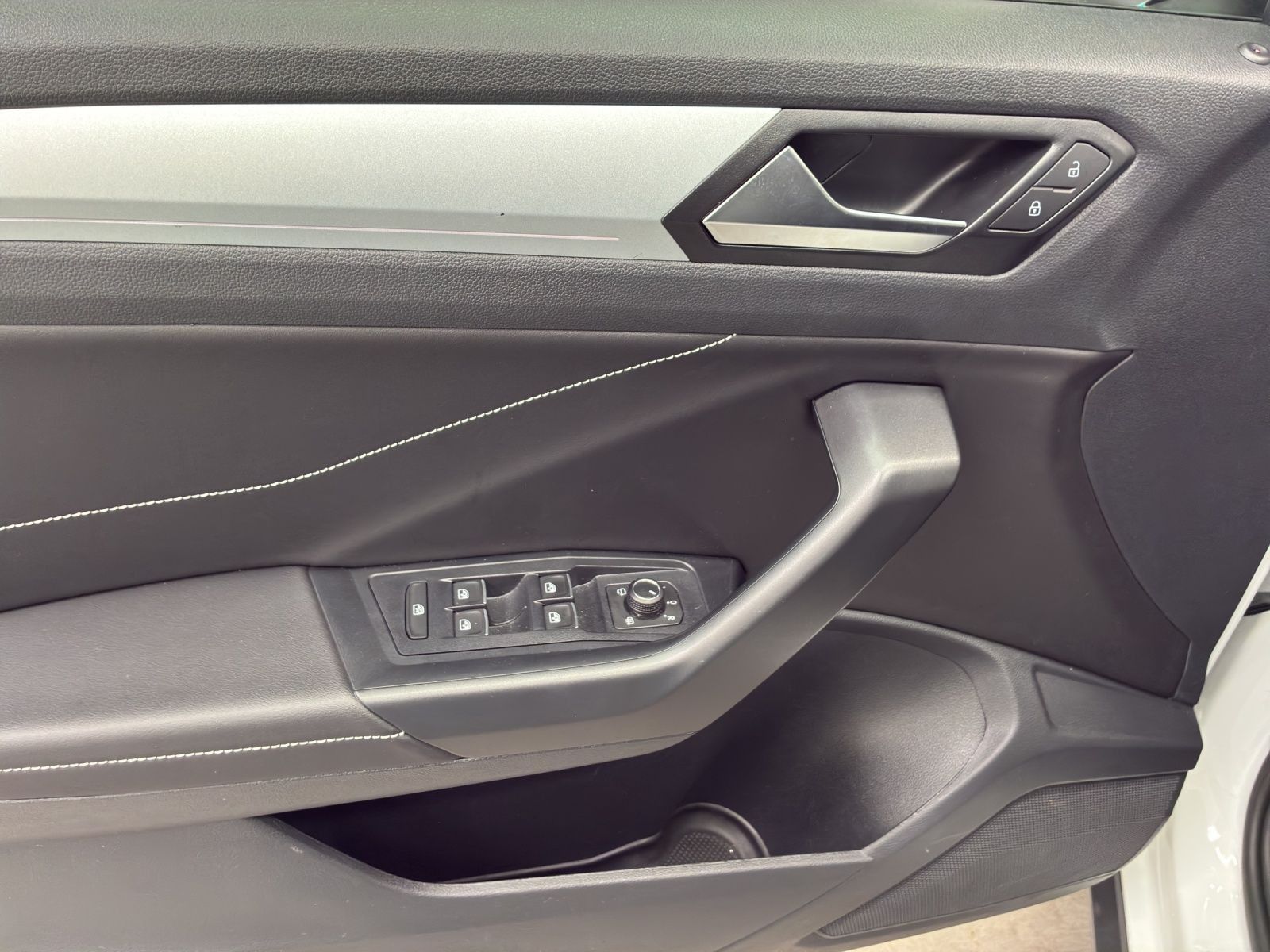 Volkswagen T-Roc - Bild 9